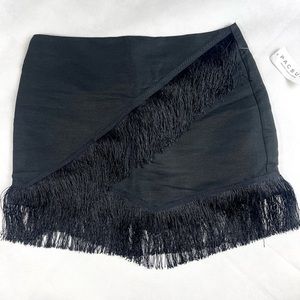 𝑴𝒊𝒏𝒊 𝑷𝒐𝒍𝒚𝒆𝒔𝒕𝒆𝒓 𝑭𝒓𝒊𝒍𝒍 𝑺𝒌𝒊𝒓𝒕